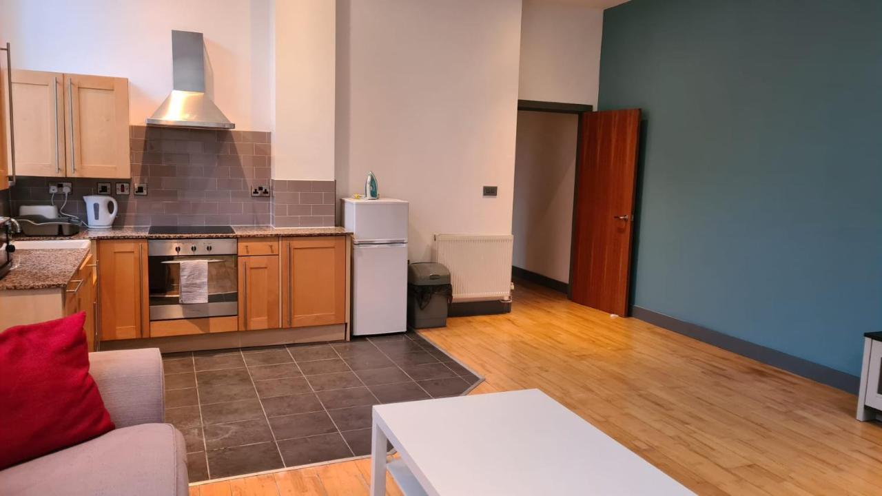 Apartment Spacious, Bright And Airy Centre Flat. Unique Converted Mill.
