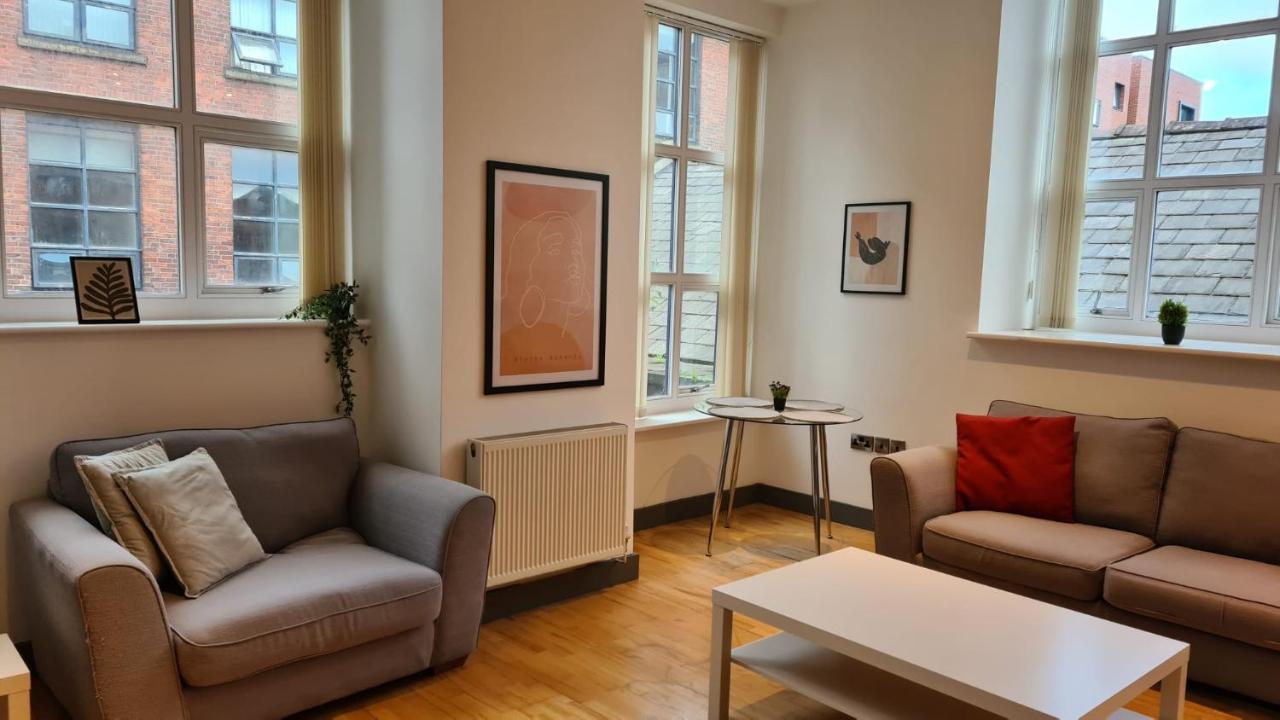 Spacious, Bright And Airy Centre Flat. Unique Converted Mill. * Manchester